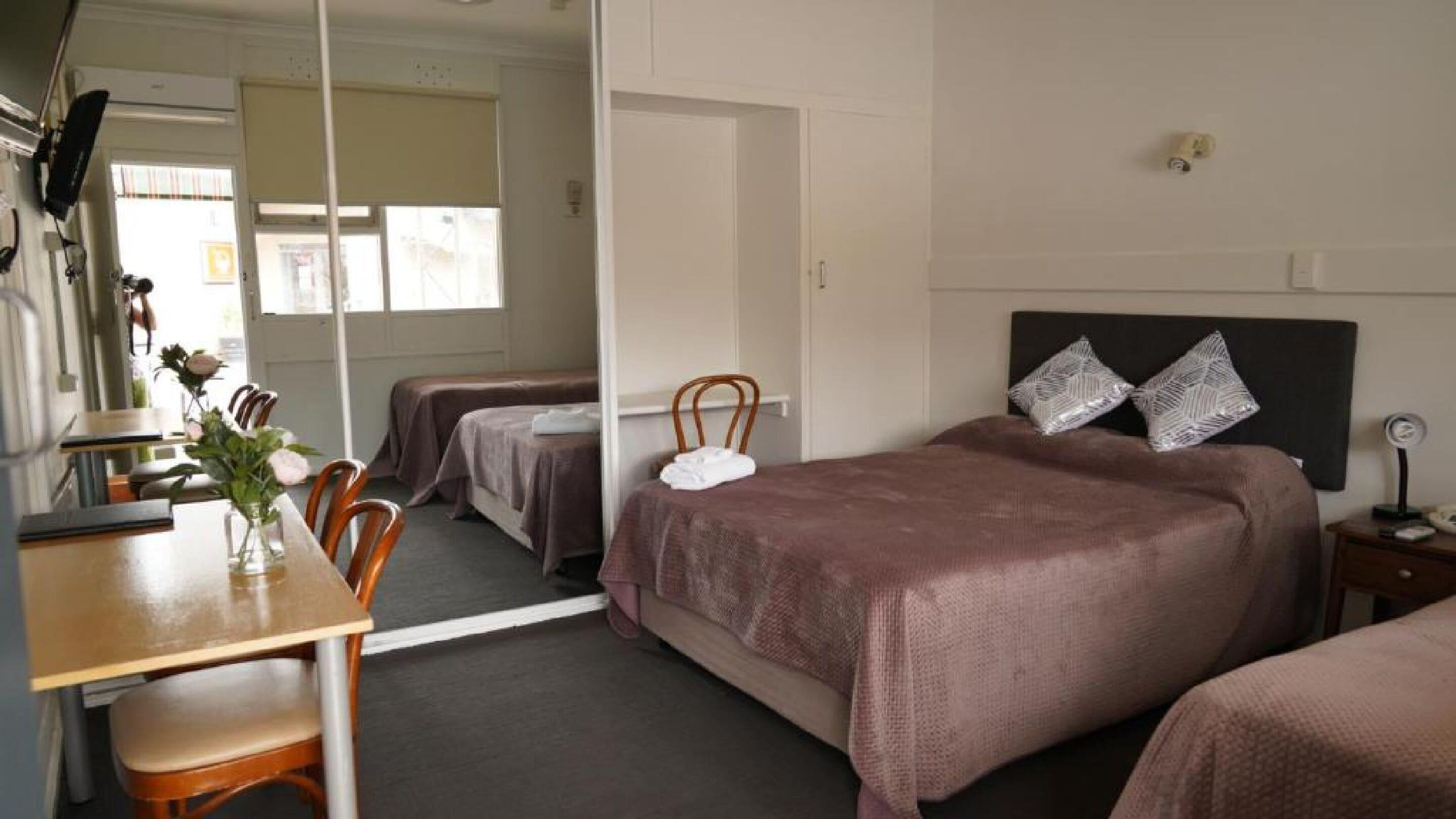 COUNTRY MOTOR INN | AUSTRALIA | SEASON DEALS FROM $67